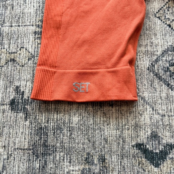 SET ACTIVE women’s seamless bra and biker shorts set size M/L top, XS/S shorts - Picture 4 of 8